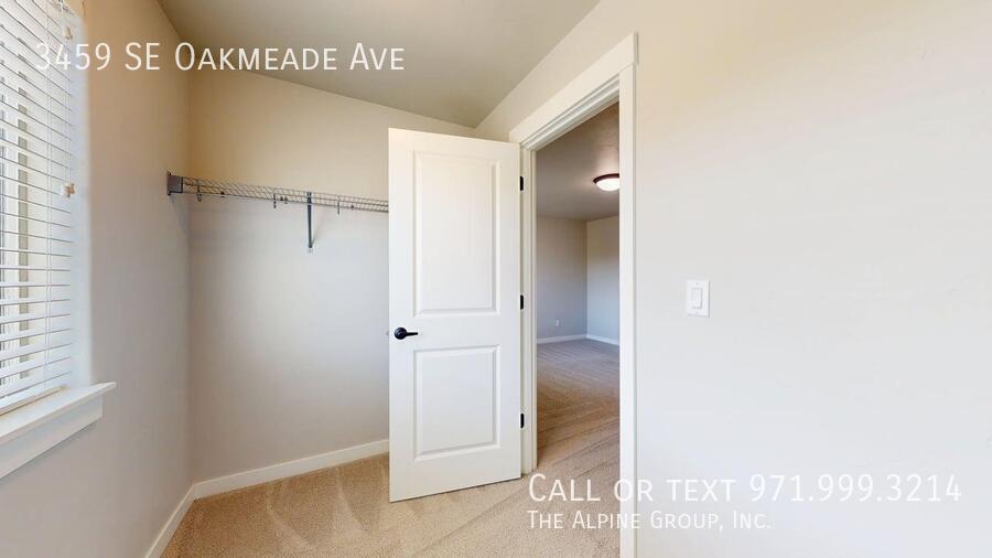 ✨ Holiday Special: $600 Off Your First Month if You Apply by 12/31! property image