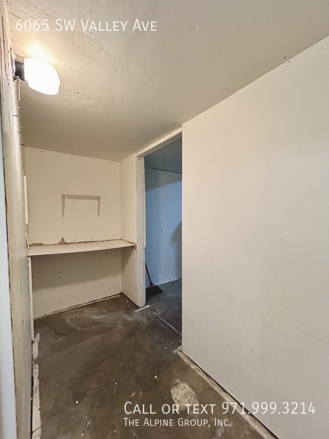 Charming 2-Bedroom Townhome off Allen 🏡 property image