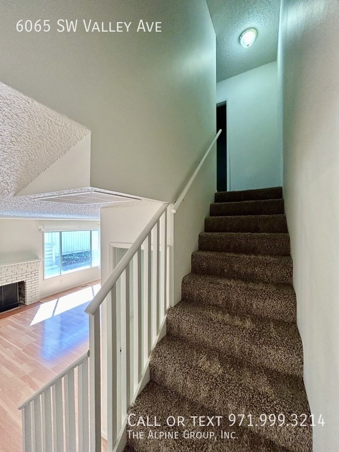 Charming 2-Bedroom Townhome off Allen 🏡 property image