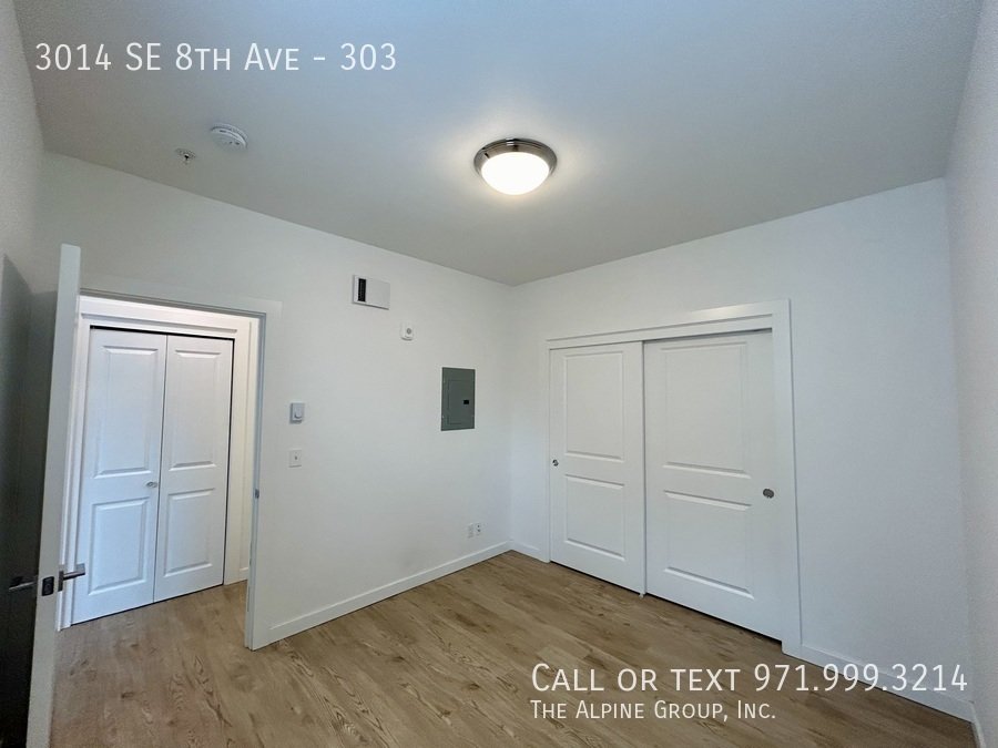 🏙️ HALF OFF FIRST MONTH! Sleek 2022-Built Apartment with In-Unit Laundry! property image