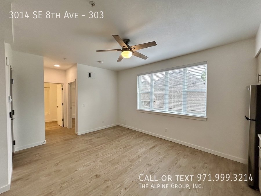 🏙️FREE FIRST MONTH! Sleek 2022-Built Apartment with In-Unit Laundry! property image