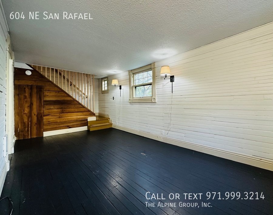 🕰️ Timeless Irvington Carriage House with Vintage Charm property image