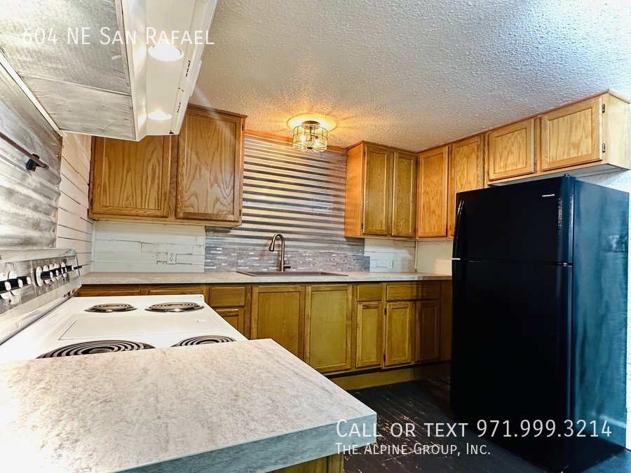 🕰️ Timeless Irvington Carriage House with Vintage Charm property image