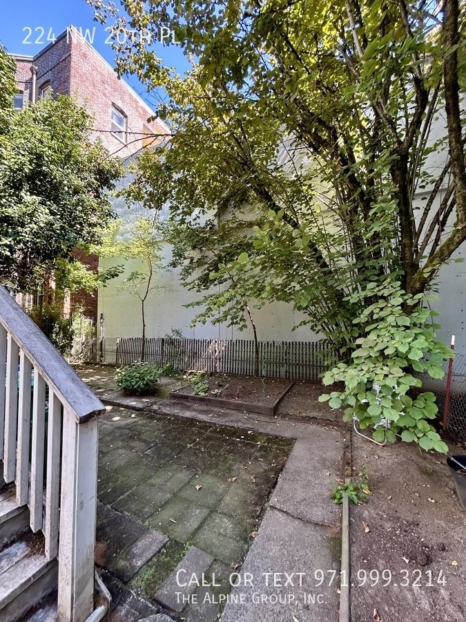 🌿 Timeless Portland Victorian in Prime Location property image