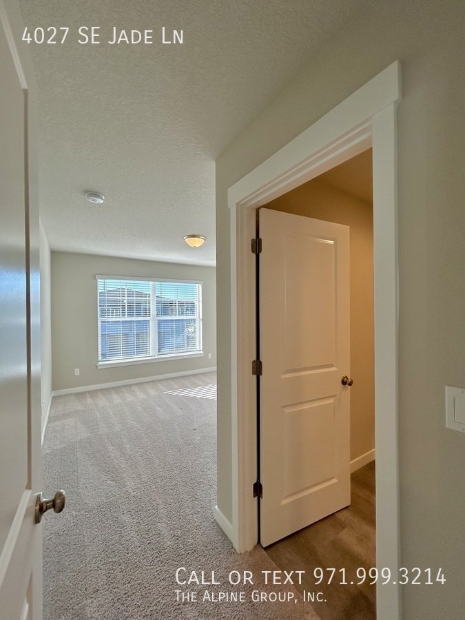 🛋️ Stylish 2024 Build with Dual Primary Suites property image