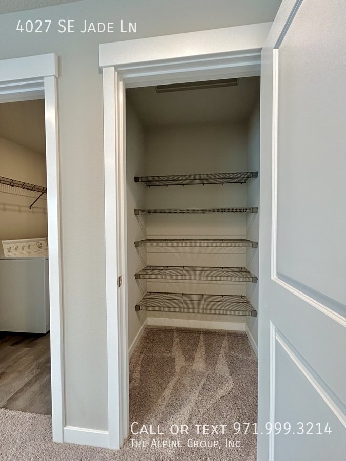 🛋️ Stylish 2024 Build with Dual Primary Suites property image