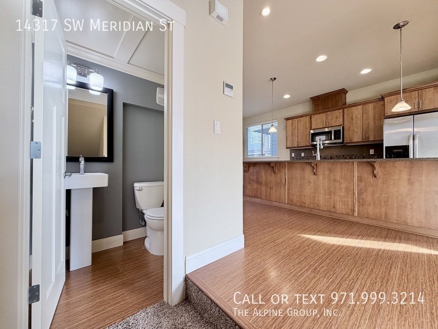 ✨ FIRST MONTH FREE - Modern Luxury in 45° Central | Steps from Nike Campus! property image