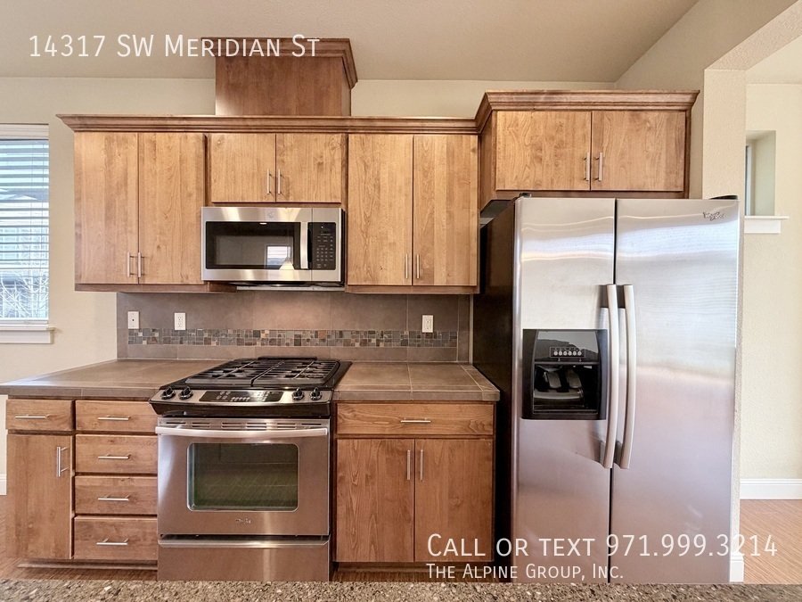 ✨ FIRST MONTH FREE - Modern Luxury in 45° Central | Steps from Nike Campus! property image