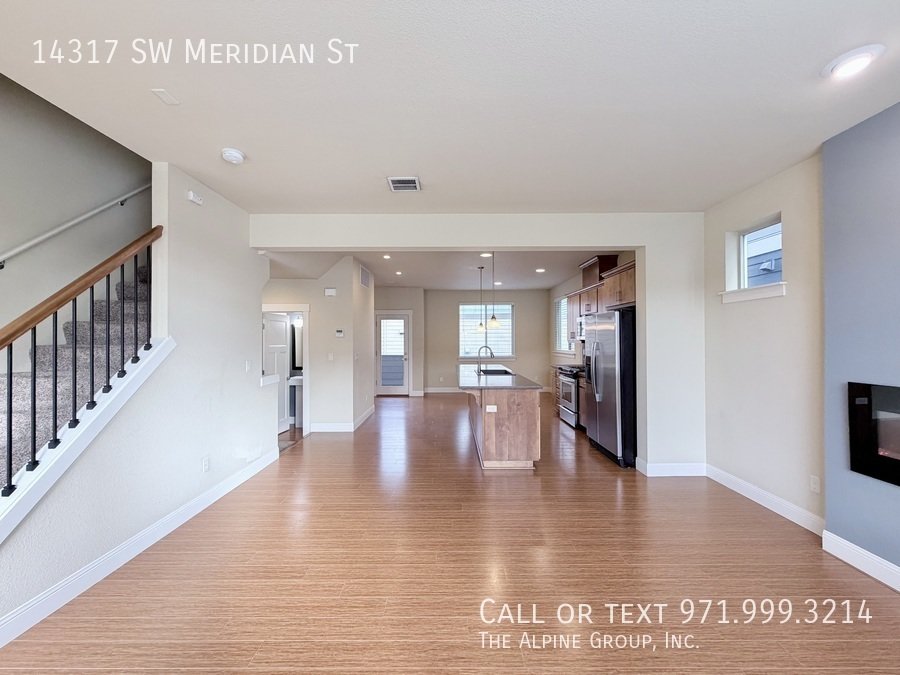 ✨ FIRST MONTH FREE - Modern Luxury in 45° Central | Steps from Nike Campus! property image