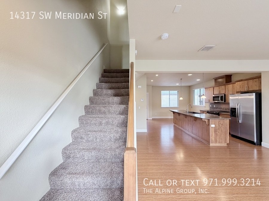 ✨ FIRST MONTH FREE - Modern Luxury in 45° Central | Steps from Nike Campus! property image