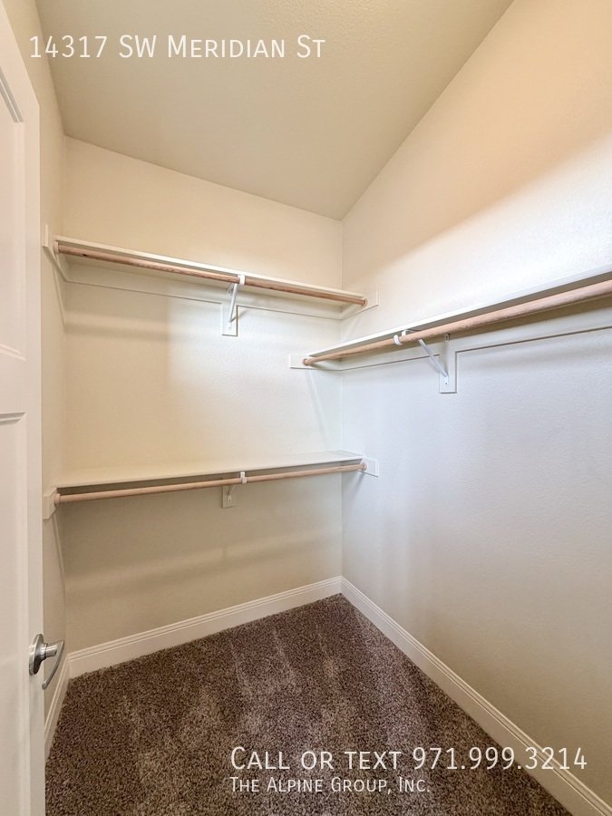 ✨ FIRST MONTH FREE - Modern Luxury in 45° Central | Steps from Nike Campus! property image