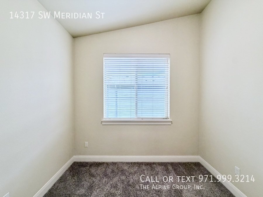 ✨ FIRST MONTH FREE - Modern Luxury in 45° Central | Steps from Nike Campus! property image