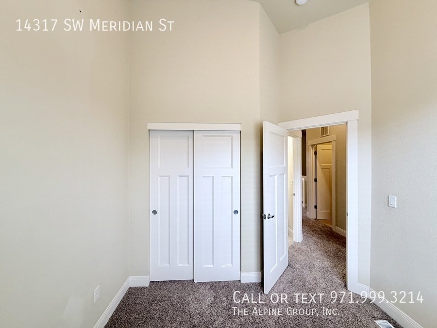 ✨ FIRST MONTH FREE - Modern Luxury in 45° Central | Steps from Nike Campus! property image