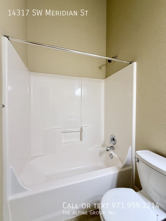 ✨ FIRST MONTH FREE - Modern Luxury in 45° Central | Steps from Nike Campus! property image