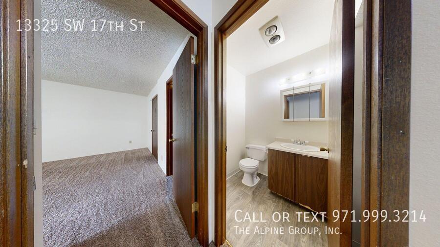 🌞 Bright Upstairs 1-Bed with Balcony & In-Unit W/D 🧺 property image