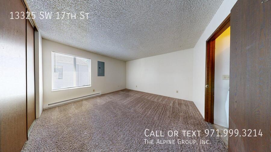 🌞 Bright Upstairs 1-Bed with Balcony & In-Unit W/D 🧺 property image