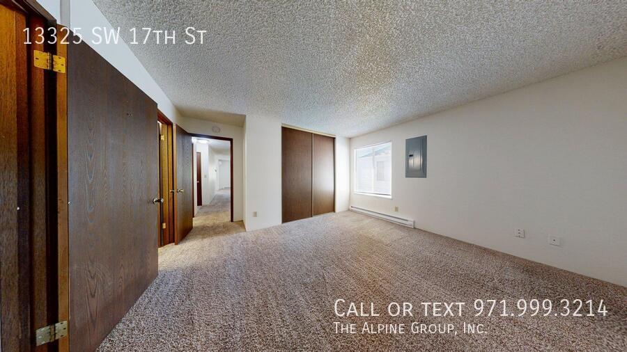 🌞 Bright Upstairs 1-Bed with Balcony & In-Unit W/D 🧺 property image