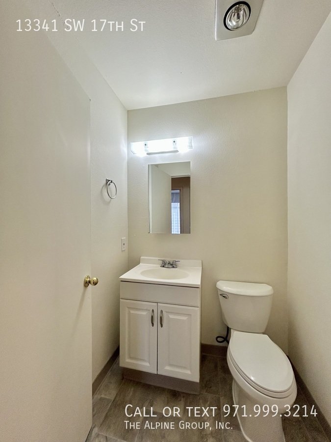 🏡 Bright 2-BR Upstairs + $500 Off First Month! property image