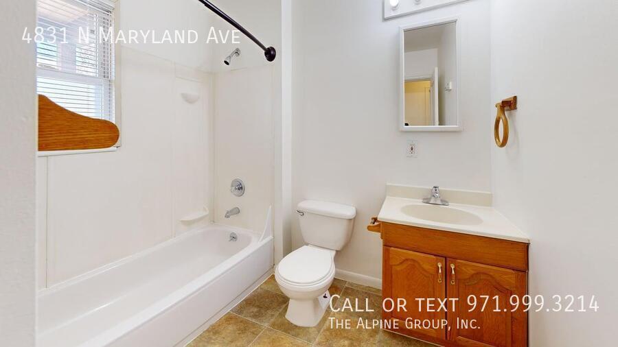 HALF OFF With 12-Month Lease! One Bedroom in North Portland! property image