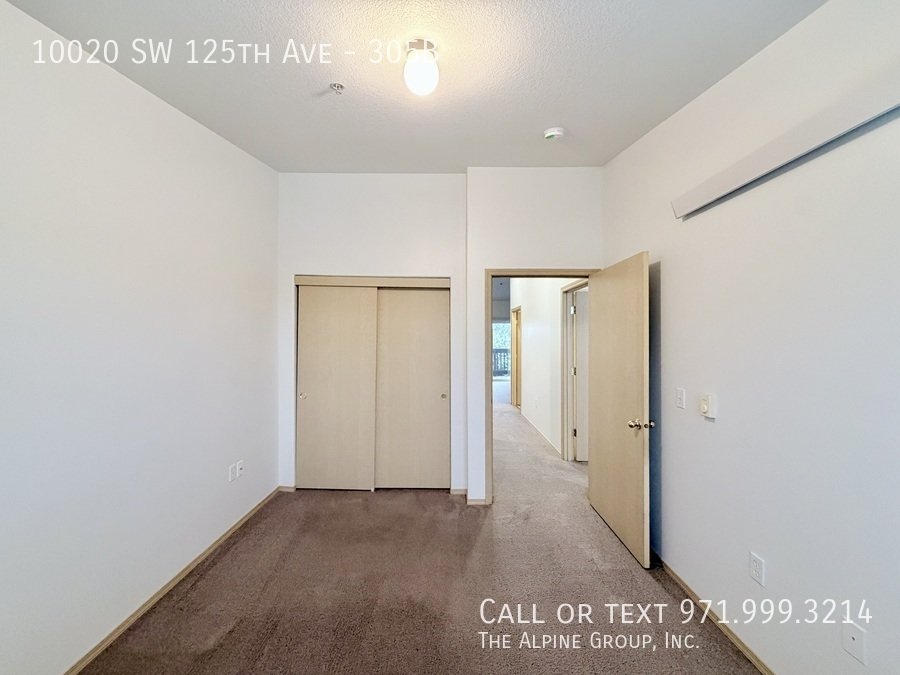 🌤️ Top-Floor 2-Bed with Vaulted Ceilings & Balcony 🌤️ property image