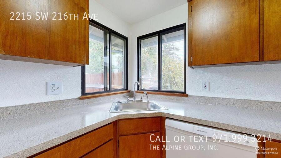 🎉 Move-In Special! ½ Off First Month + Flexible Deposit 💰 property image