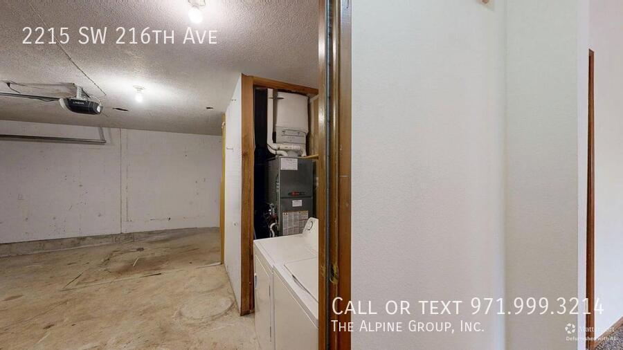 🎉 Move-In Special! ½ Off First Month + Flexible Deposit 💰 property image