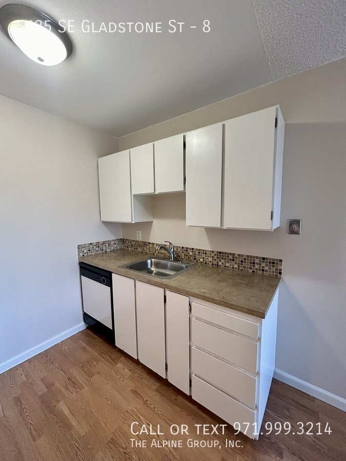 🌹 $500 OFF + Valentine’s Day $100 Dinner Gift! Live Near SE Foster 🍔💌 property image