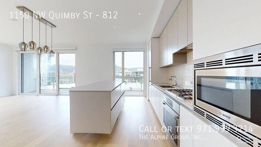 🌆 North Pearl Views Made Sweeter 💝 Valentine’s Day Move-In Special property image