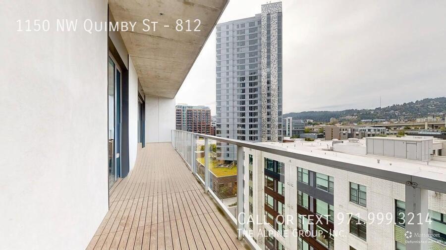 🌆 North Pearl Views Made Sweeter 💝 Valentine’s Day Move-In Special property image