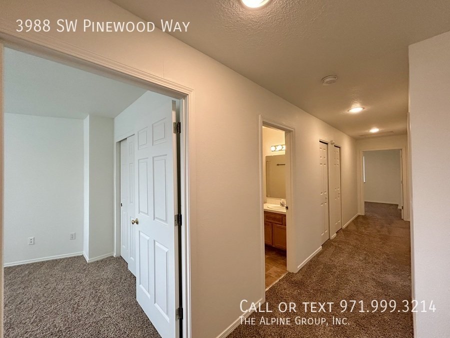 💝 Move-In Before 2/14: FIRST MONTH FREE & Dinner on Us! 🔥 property image