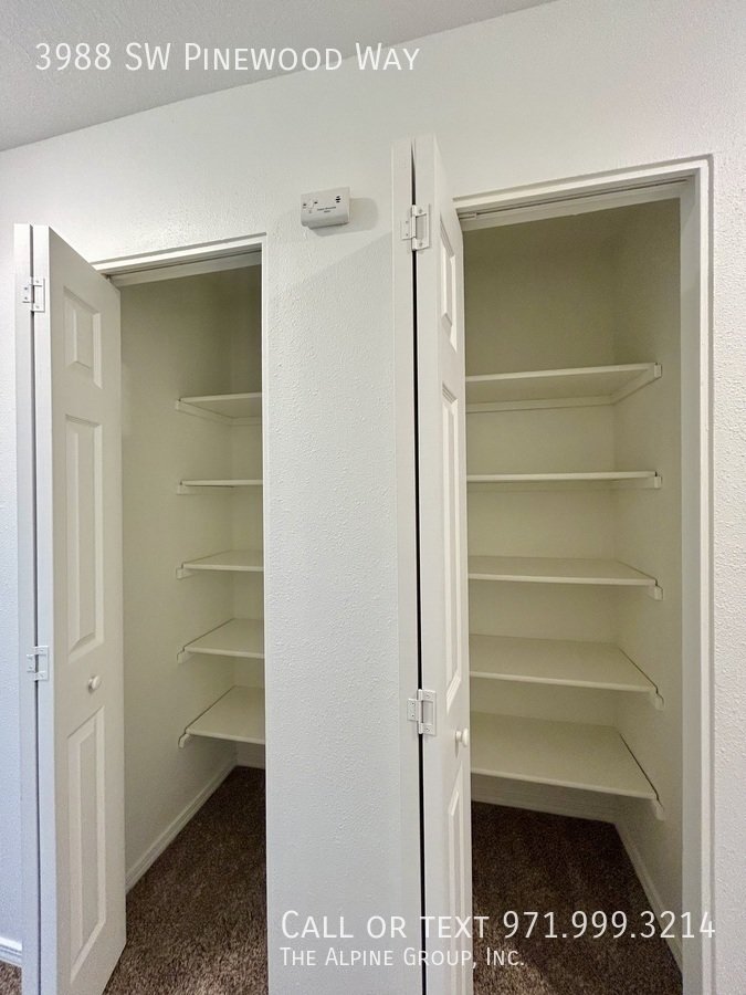 💝 Move-In Before 2/14: FIRST MONTH FREE & Dinner on Us! 🔥 property image