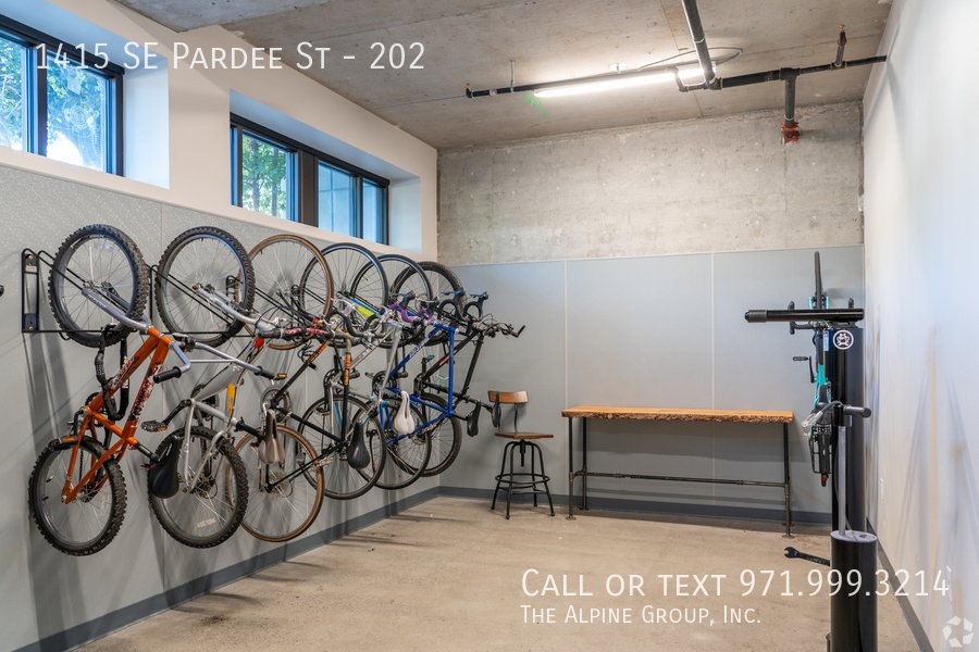 🌿 Modern Tristan 1BR 🌟 Move In by 2/14: Free Rent + Dinner Included! property image