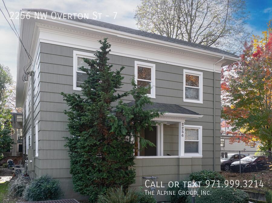 Top Floor Studio Near 23rd! Secure Building! property image