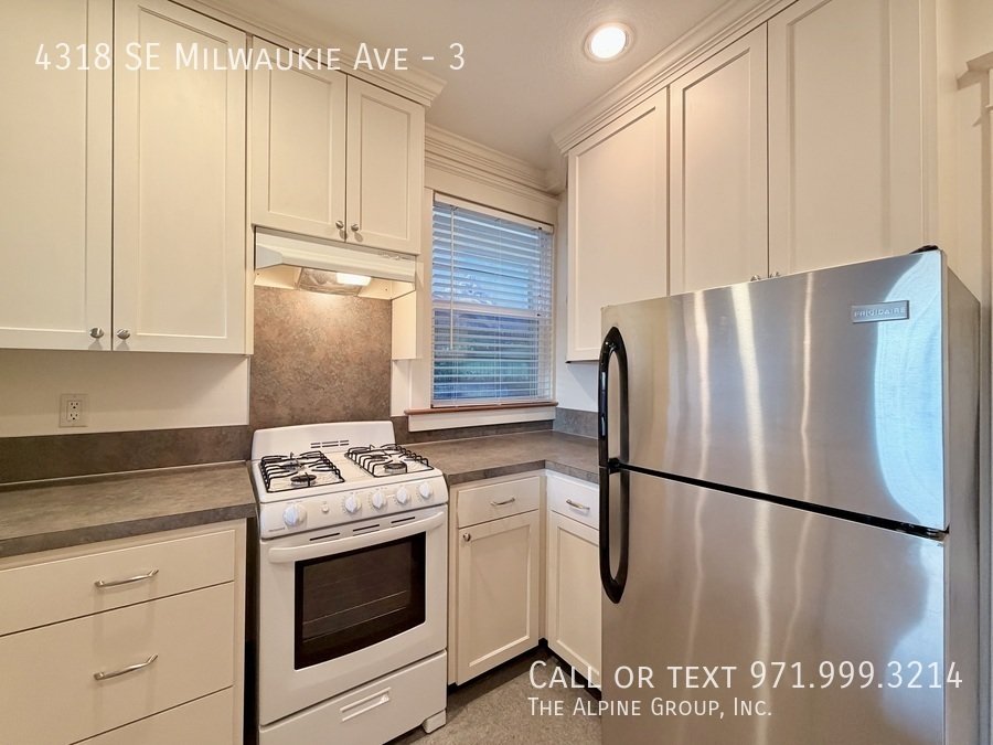 🏡 Cozy Studio 🔥 Built-In Storage | $300 OFF + Dinner On Us 💝 property image