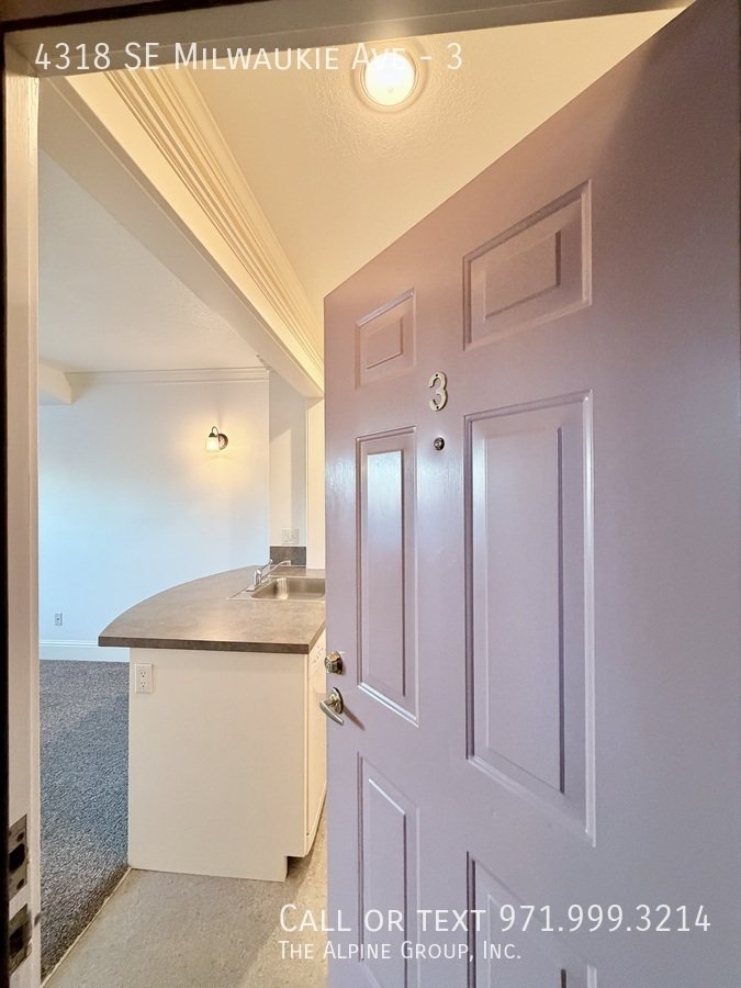 🏡 Cozy Studio 🔥 Built-In Storage | $300 OFF + Dinner On Us 💝 property image