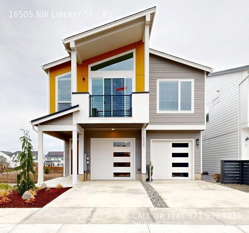 ✨ Brand-New Liberty Duplex – Vaulted Ceilings & Covered Balcony property image