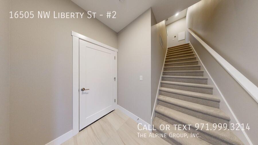 ✨ Brand-New Liberty Duplex – Vaulted Ceilings & Covered Balcony property image