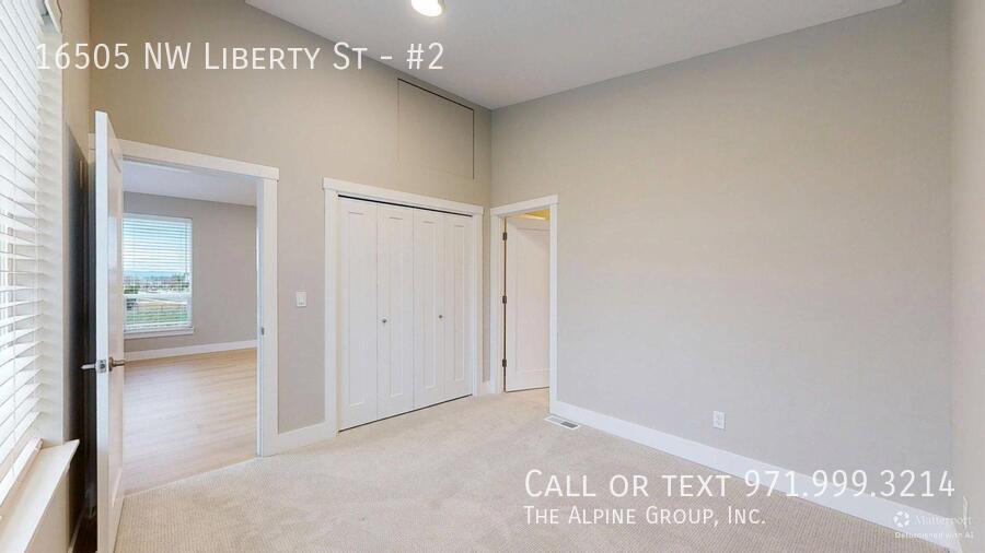 ✨ Brand-New Liberty Duplex – Vaulted Ceilings & Covered Balcony property image