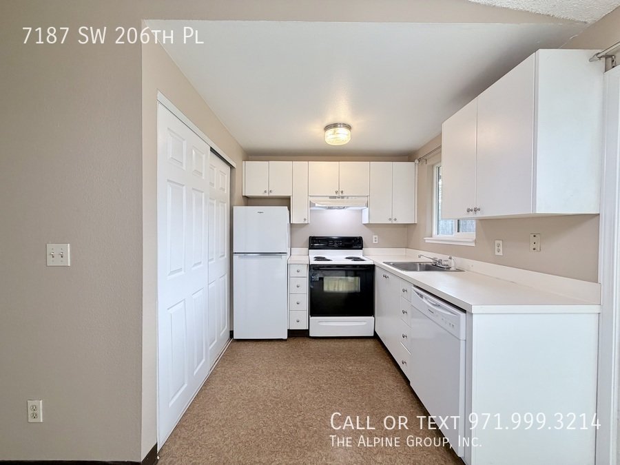 🪴 Quiet Location, Spacious Layout & Single-Level Ease property image