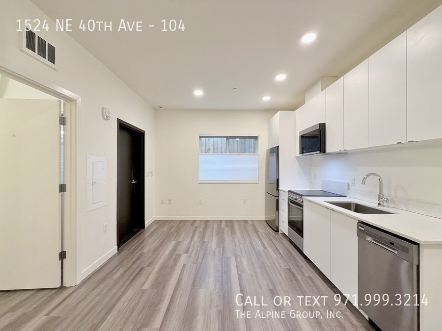 🚨 Limited-Time Rent Special — Ends 2/28! 🌟Ground Floor Studio with In-Unit Laundry property image