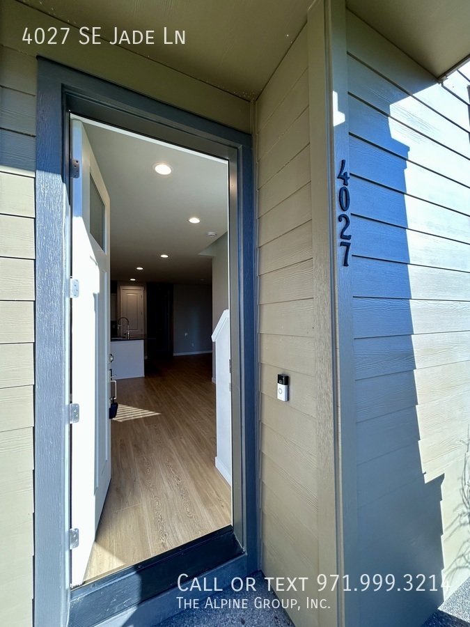 $300 OFF! Move-in by 2.28 |🛋️ Stylish 2024 Build with Dual Primary Suites property image