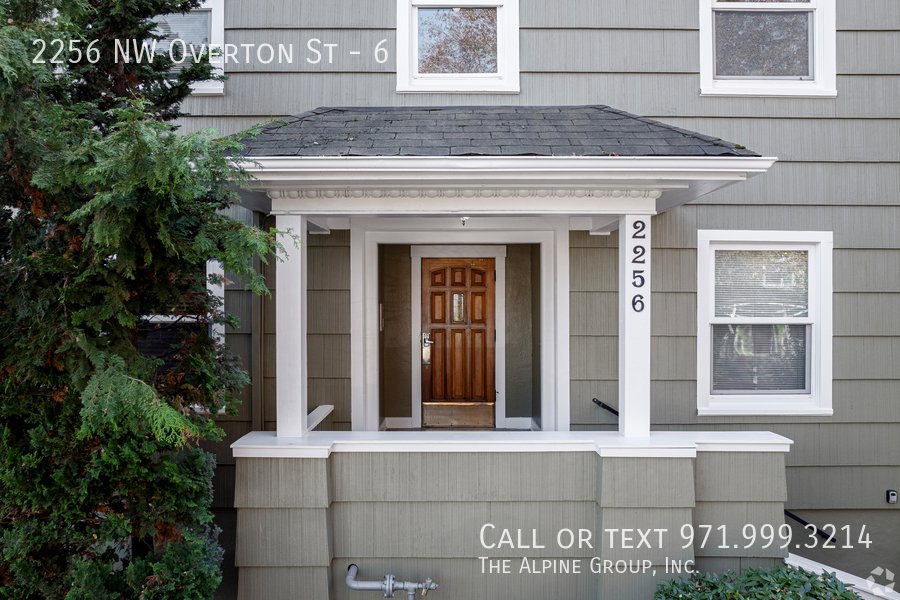 📍 Live in the Heart of Nob Hill! Studio Living on NW 23rd property image