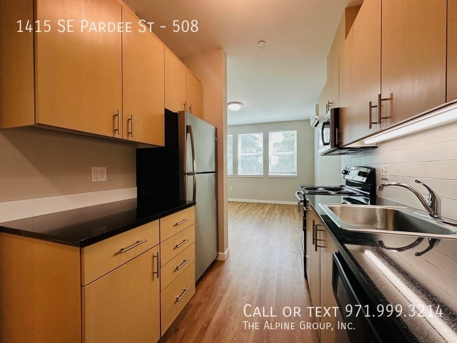 🚨 2 Months FREE with 15-Month Lease — Act Fast! Studio at The Tristan property image