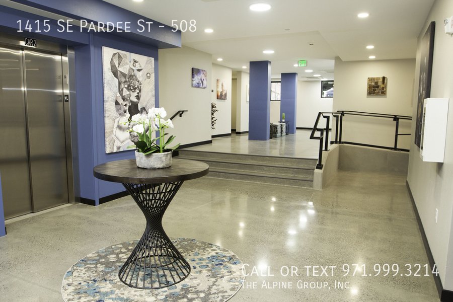 🚨 2 Months FREE with 15-Month Lease — Act Fast! Studio at The Tristan property image