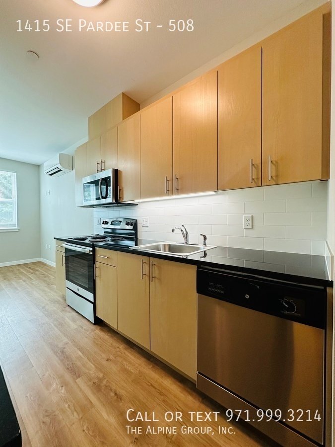 🚨 2 Months FREE with 15-Month Lease — Act Fast! Studio at The Tristan property image