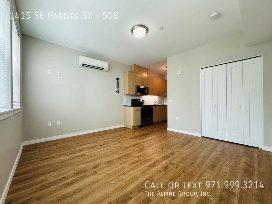 🚨 2 Months FREE with 15-Month Lease — Act Fast! Studio at The Tristan property image