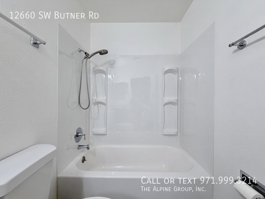 🌿 Move In by 3/14 & Get $500 | Parkside End Unit property image