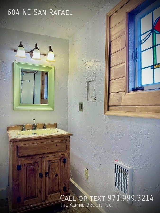 🔥 ½ Off First Month – Charming Irvington Carriage House (Move by 3/14!) property image