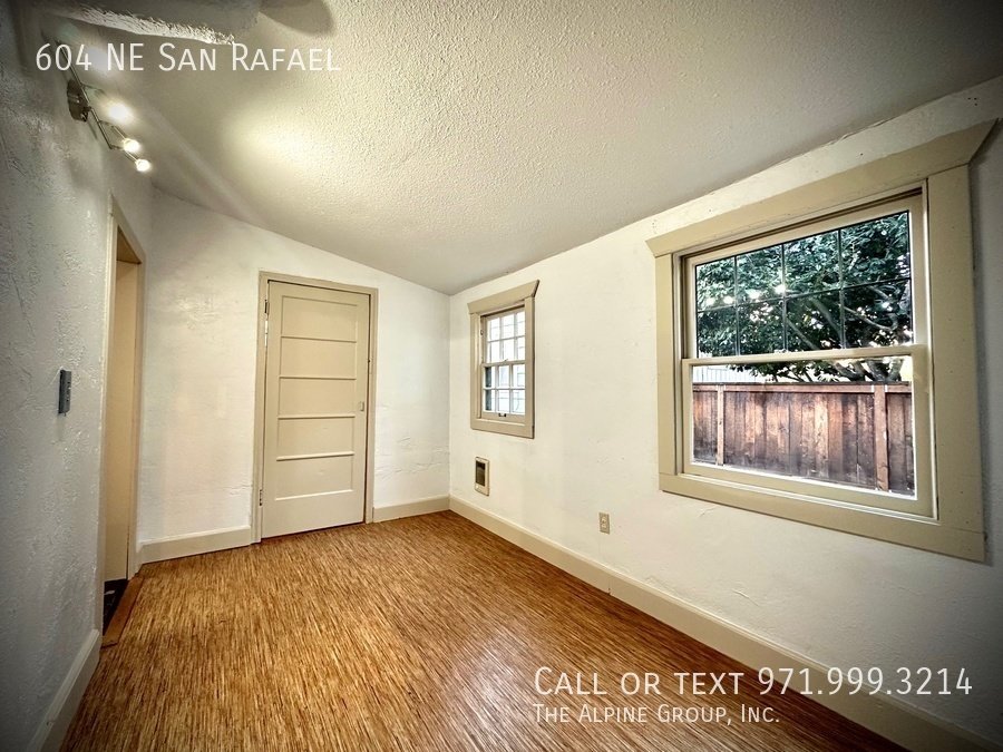 🔥 ½ Off First Month – Charming Irvington Carriage House (Move by 3/14!) property image