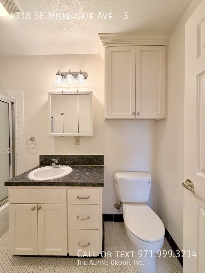 🏡 Cozy Studio 🔥 Built-In Storage | $300 OFF property image